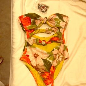 Baby Girls Floral Print Ruffled Bikini Beach Swimsuits Bathing Clothes Yikey Clothes Set